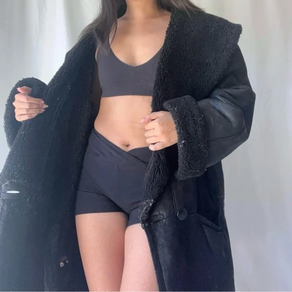 Vintage Black 100% Genuine Shearling Heavy Coat - Picture 3 of 6